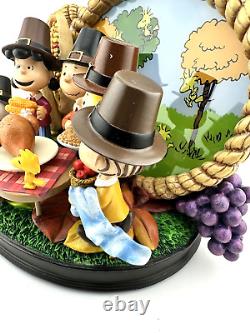 Sculpture éclairée Peanuts Happy Thanksgiving Charlie Brown de Danbury Mint