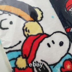 Serviette Snoopy Charlie Brown à la main USJ Bleu Lumière