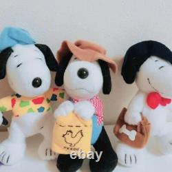 Snoopy Beaucoup De Marchandises Lot Set Plush Toy Doll Can Badge Charlie Brown K0125