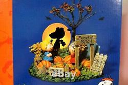 Snoopy Peanuts Dept 56 Halloween Lit Figurine Scène Grande Citrouille Charlie Brown