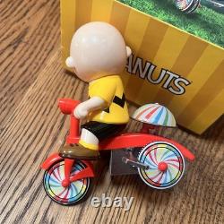 Snoopy Super7 Charlie Brown Vélo à ressort en tôle