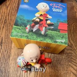 Snoopy Super7 Charlie Brown Vélo à ressort en tôle
