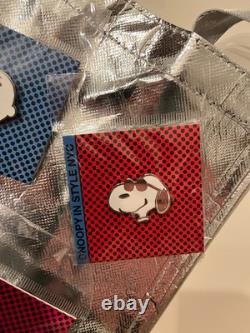Snoopy en style à New York ? Pop-up ? 3 pins ? Sac fourre-tout ? Avec journal exclusif
