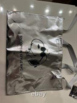 Snoopy en style à New York ? Pop-up ? 3 pins ? Sac fourre-tout ? Avec journal exclusif
