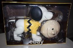 Super7 2019 Sdcc 16 Peanuts Snoopy Charlie Brown Mask Designer Art Toy<br/><br/>Super7 2019 Sdcc 16 Peanuts Snoopy Charlie Brown Masque Designer Art Toy
