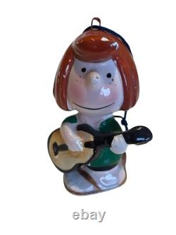 Syndicat des caractéristiques unies UFS Ornements d'instruments de la bande Peanuts Charlie Brown