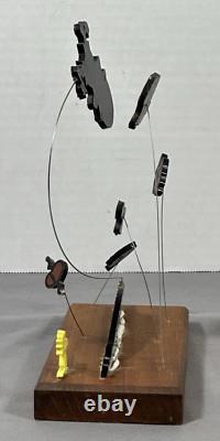 Trophée Aviva Snoopy Sparkies Charlie Brown Base en Bois Teck Rareté Vintage À LIRE