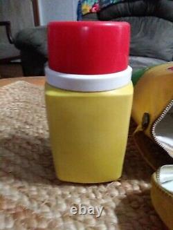 Vintage 1965 Peanuts Charlie Brown Snoopy Rare Boîte-repas en vinyle avec thermos Jaune