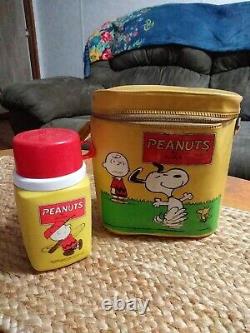 Vintage 1965 Peanuts Charlie Brown Snoopy Rare Boîte-repas en vinyle avec thermos Jaune