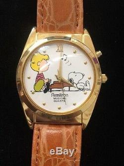 Vintage Musical Charlie Brown Et Snoopy Joyful Joyful Wristwatch Nous Adore Thee