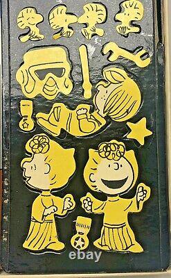 Vintage Star Snoopy Colorforms Adventure Set Charlie Brown Star Wars Parodie