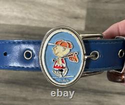 Vtg Charlie Brown peanuts 1950 ceinture pour enfants Untied Feature Limited Production HTF 
<br/>	    <br/>	
Note: 'Vtg' is an abbreviation for 'vintage' and 'HTF' is an abbreviation for 'hard to find'.