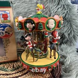 Vtg Mr Christmas Peanuts Charlie Brown Snoopy Holiday Go Round Carrousel Musical