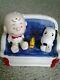 Willitts 1990 Snoopy & Charlie Brown Sur Couch 40th Anniversary Music Box Figure